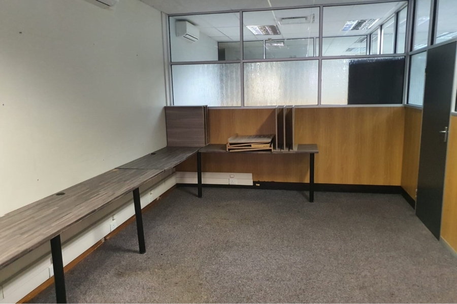 To Let commercial Property for Rent in Walmer Eastern Cape